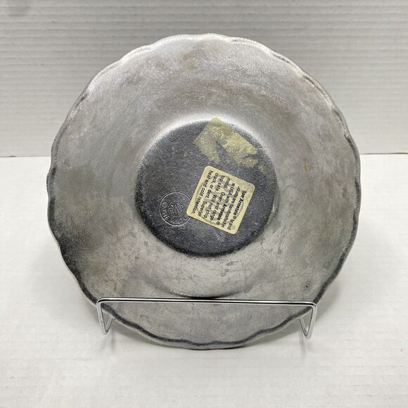 Vintage Wilton Armetale Pewter Oak Leaf & Acorn Serving Bowl 9" - Picture 4 of 6